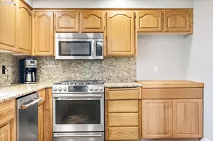 21629 NE Lachenview Ln, Fairview, OR 97024 - Photo 12