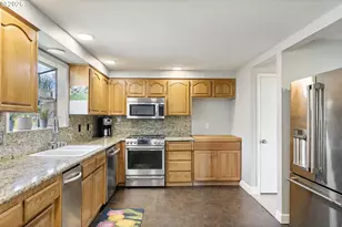 21629 NE Lachenview Ln, Fairview, OR 97024 - Photo 10