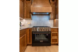 21054 E Country Club Rd, Brightwood, OR 97011 - Photo 20