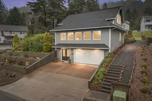 161 Combs Cir, Yachats, OR 97498 - Photo 2