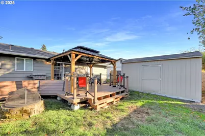 1756 10th St, Springfield, OR 97477 - Photo 30