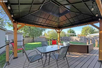 1756 10th St, Springfield, OR 97477 - Photo 34