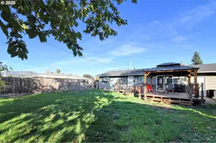 1756 10th St, Springfield, OR 97477 - Photo 28