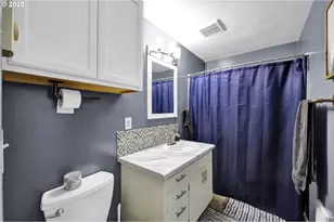 1756 10th St, Springfield, OR 97477 - Photo 20