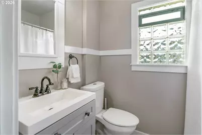 6010 SE Woodstock Blvd, Portland, OR 97206 - Photo 14