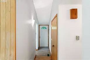 6786 Rochester St, Salem, OR 97305 - Photo 24