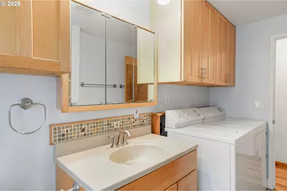 6786 Rochester St, Salem, OR 97305 - Photo 26