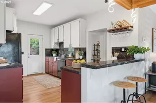 914 NE 92nd Ave, Portland, OR 97220 - Photo 8