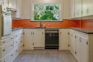 92216 Whiskey Rd, Warrenton, OR 97146 - Photo 20