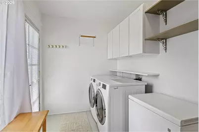 525 Park Ave, Coos Bay, OR 97420 - Photo 18