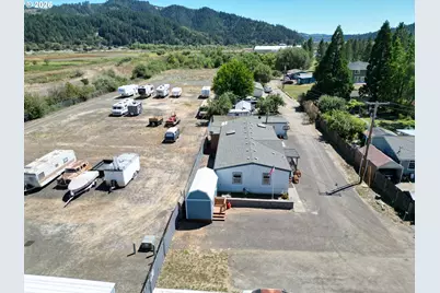 826 W Dean Ave, Sutherlin, OR 97479 - Photo 44