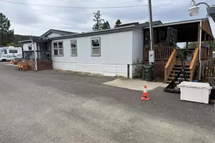 826 W Dean Ave, Sutherlin, OR 97479 - Photo 32