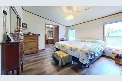 826 W Dean Ave, Sutherlin, OR 97479 - Photo 20