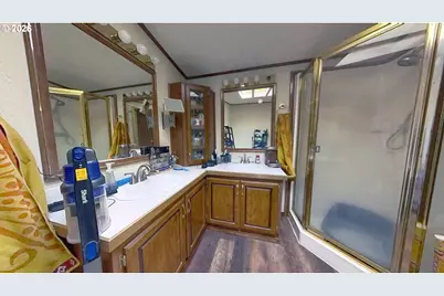 826 W Dean Ave, Sutherlin, OR 97479 - Photo 28