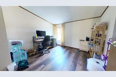 826 W Dean Ave, Sutherlin, OR 97479 - Photo 16