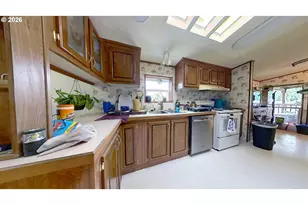 826 W Dean Ave, Sutherlin, OR 97479 - Photo 18