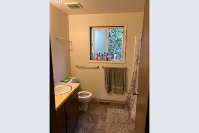 3460 Oxbow Way, Eugene, OR 97401 - Photo 8