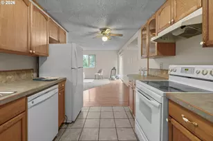 2727 Gateway St, Springfield, OR 97477 - Photo 10