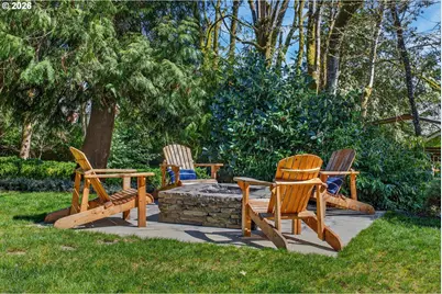 7175 SW Dogwood Pl, Portland, OR 97225 - Photo 42