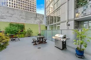 533 NE Holladay St, Portland, OR 97232 - Photo 34