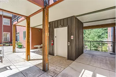 9601 NW Leahy Rd #212, Portland, OR 97229 - Photo 2