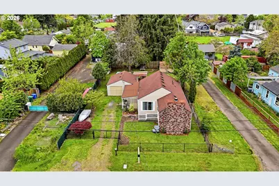 7905 SE Bybee Blvd, Portland, OR 97206 - Photo 2