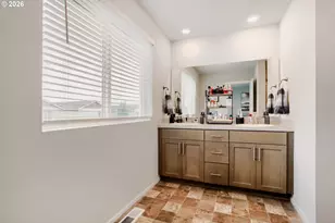 1870 Smith Dr, Woodburn, OR 97071 - Photo 18