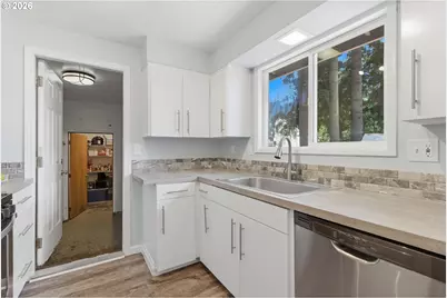 110 NE 157th Ave, Portland, OR 97230 - Photo 10