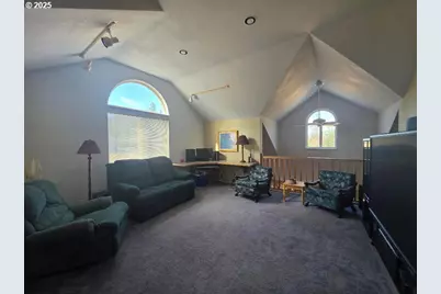 271 S Fairway  A Rd, Tygh Valley, OR 97063 - Photo 32