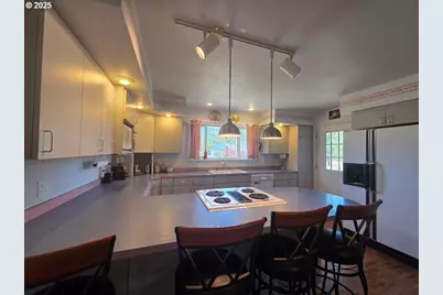 271 S Fairway  A Rd, Tygh Valley, OR 97063 - Photo 14