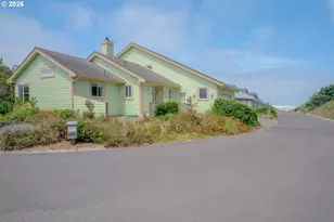 88878 Shoreline Dr, Florence, OR 97439 - Photo 2