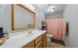 1776 W Alleluia Ave, Hermiston, OR 97838 - Photo 14