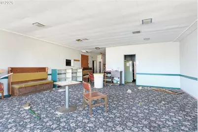 181 N Main St, Dufur, OR 97021 - Photo 4