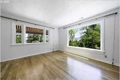 681 Liberty St, Ashland, OR 97520 - Photo 26