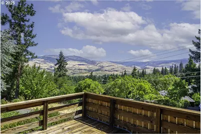 681 Liberty St, Ashland, OR 97520 - Photo 6