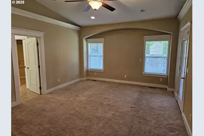 464 Oak Valley Loop, Winchester, OR 97495 - Photo 8