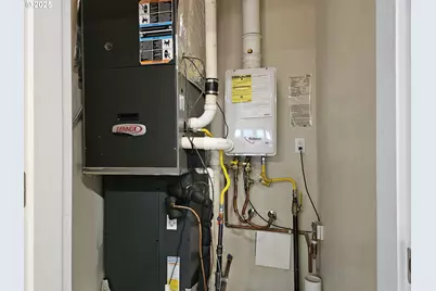 464 Oak Valley Loop, Winchester, OR 97495 - Photo 26