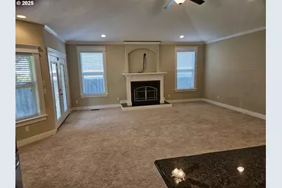 464 Oak Valley Loop, Winchester, OR 97495 - Photo 2