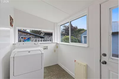 6524 SW Galley Ave, Lincoln City, OR 97367 - Photo 10