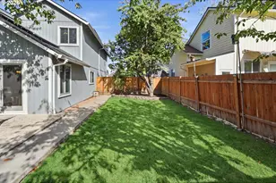 871 SE 66th Ct, Hillsboro, OR 97123 - Photo 30