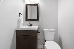 871 SE 66th Ct, Hillsboro, OR 97123 - Photo 18