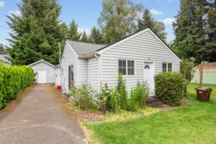 150 River Ln, Gladstone, OR 97027 - Photo 2
