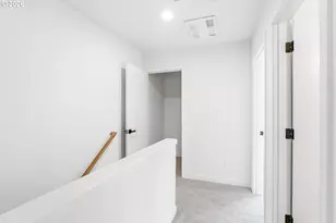6790 SE Insley St, Portland, OR 97206 - Photo 6