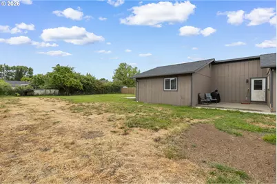 2029 Castle Ave, Roseburg, OR 97471 - Photo 32