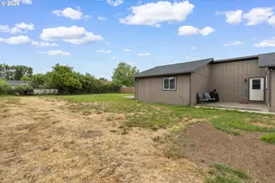 2029 Castle Ave, Roseburg, OR 97471 - Photo 32