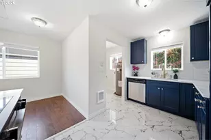 8016 NE Fremont St, Portland, OR 97213 - Photo 6