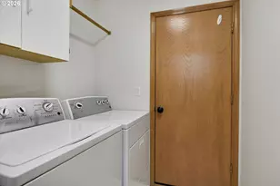 19229 SE River Rd, Milwaukie, OR 97267 - Photo 26