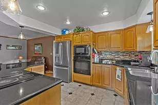 1884 Wild River Dr, Roseburg, OR 97470 - Photo 12