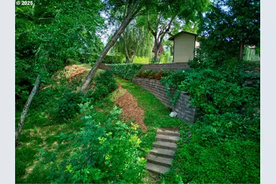 1884 Wild River Dr, Roseburg, OR 97470 - Photo 10