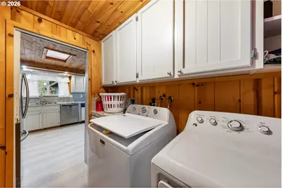 542 NW Douglas St, Dallas, OR 97338 - Photo 28